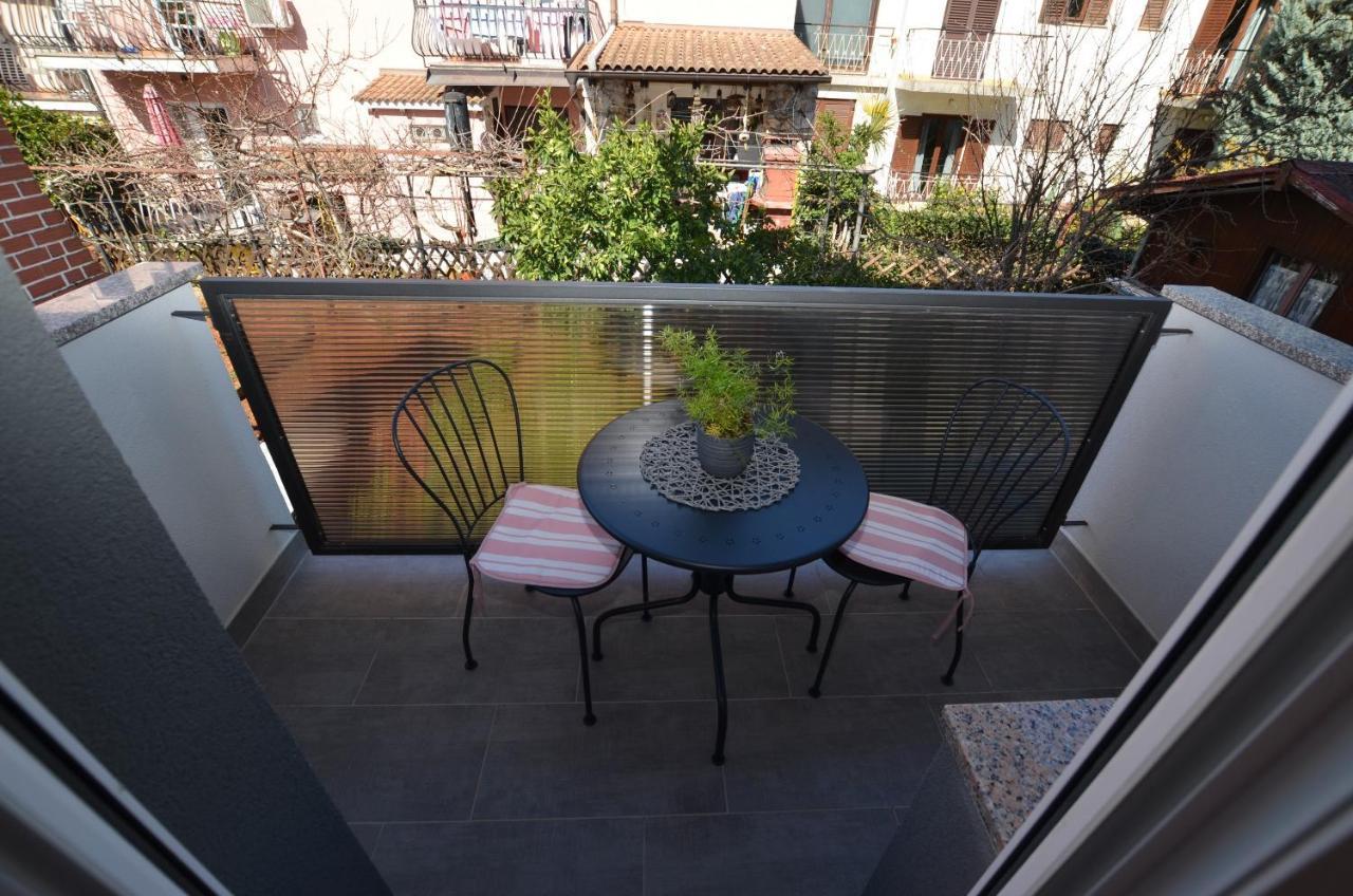 M&N Apartment Ровин Екстериор снимка